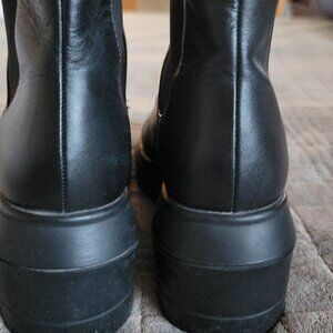 Stuart Weitzman Chelsea boots